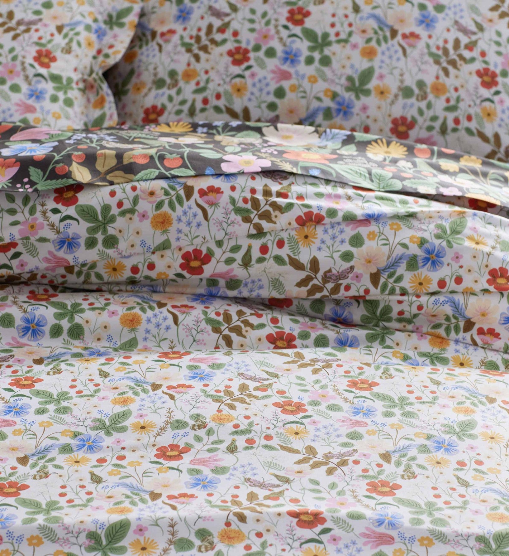 Percale Duvet Cover - Strawberry Fields White