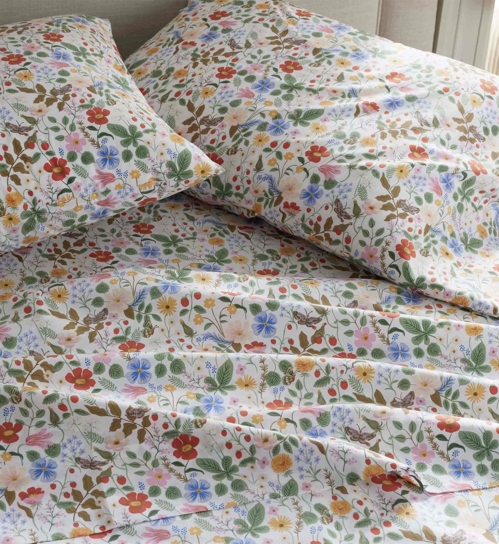 Percale Pillowcases - Strawberry Fields White