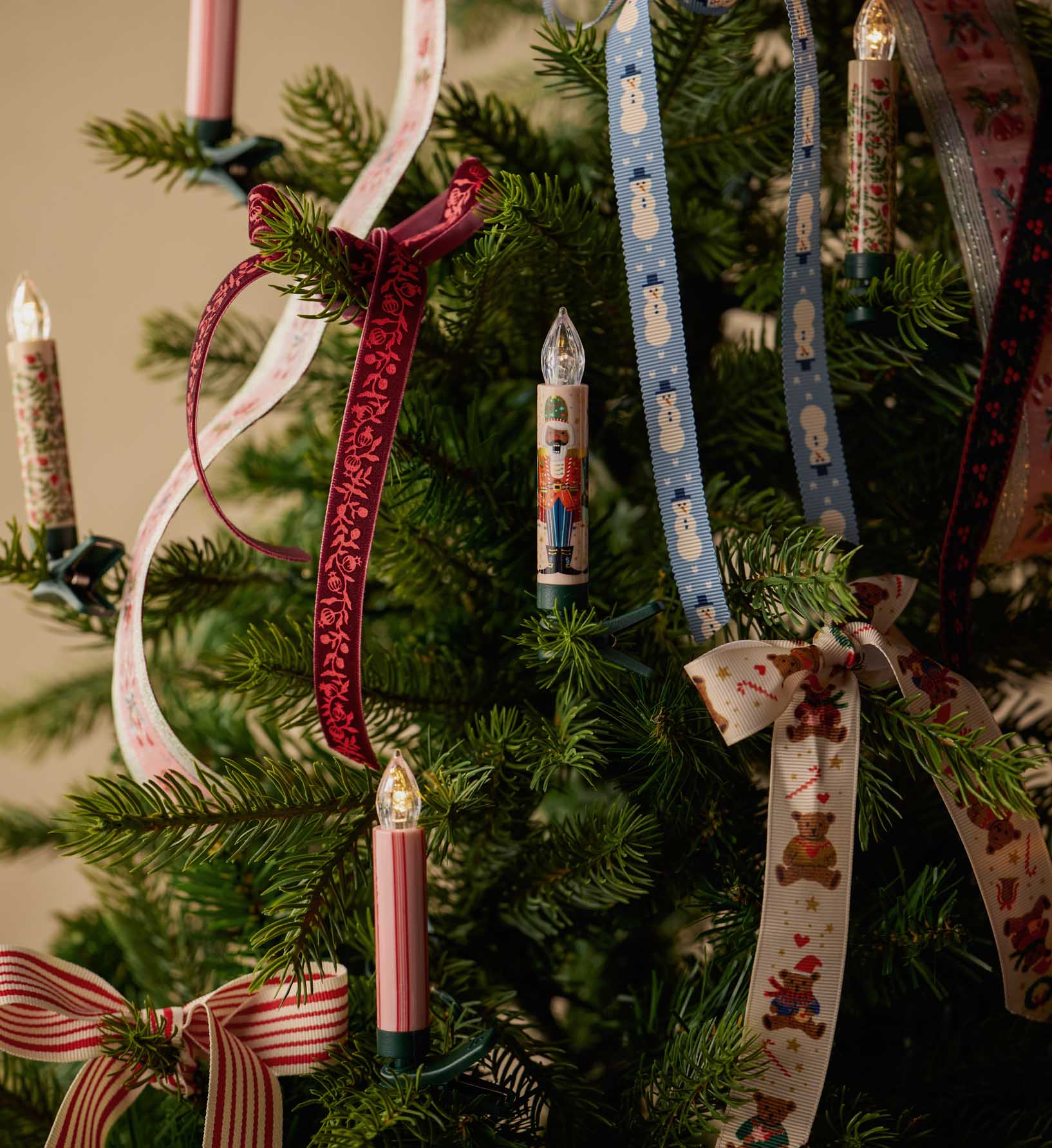Holiday Clip-On Candle Lights - Christmastide Pomegranate