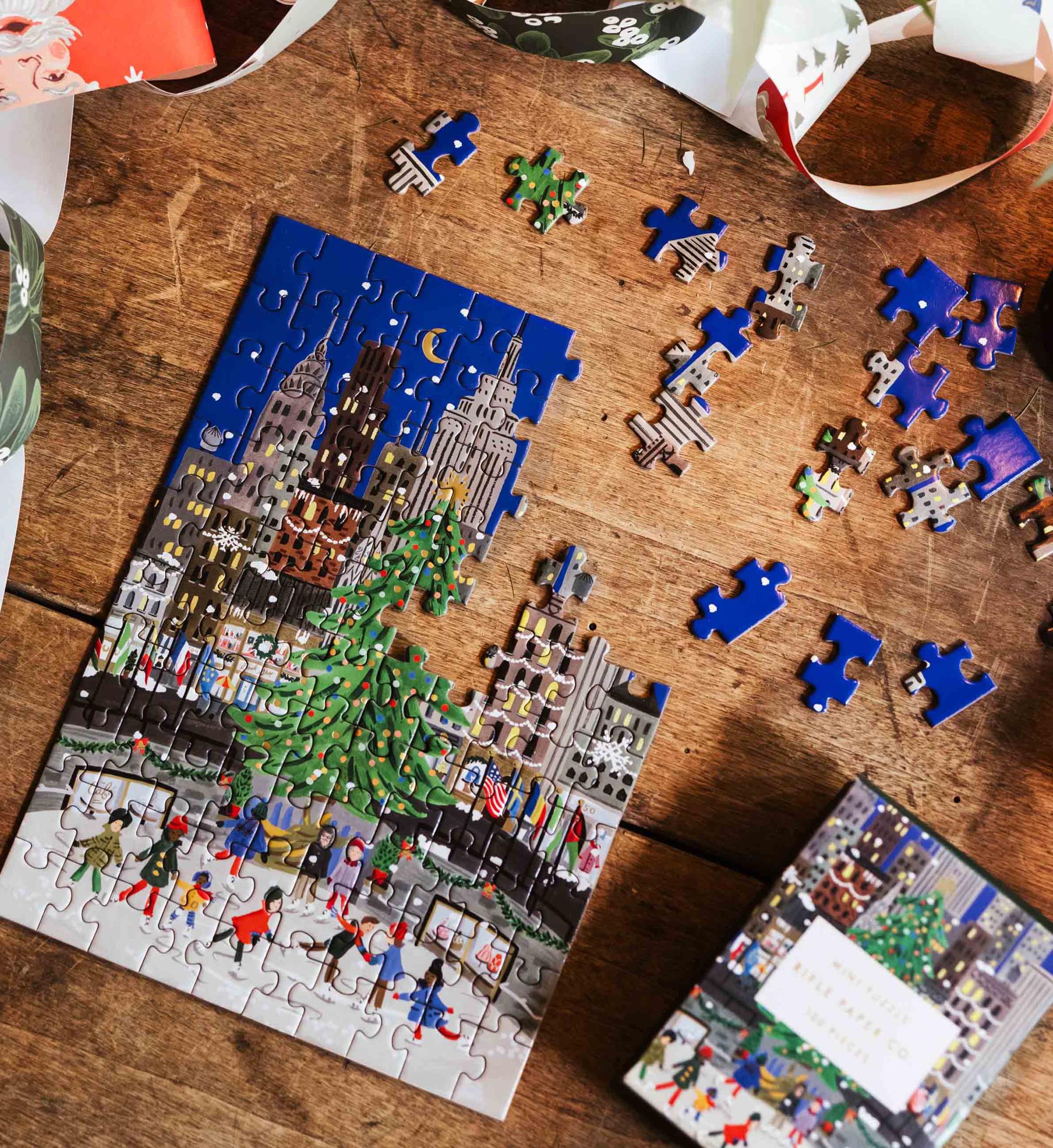 Mini Holiday Jigsaw Puzzle - Holiday On Ice