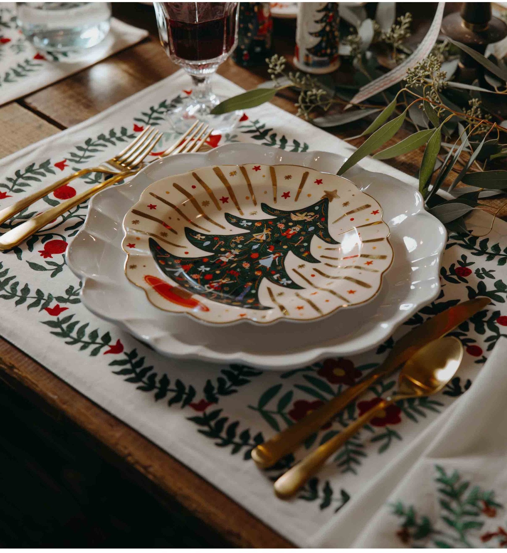 Porcelain Dessert Plate Set - Nutcracker