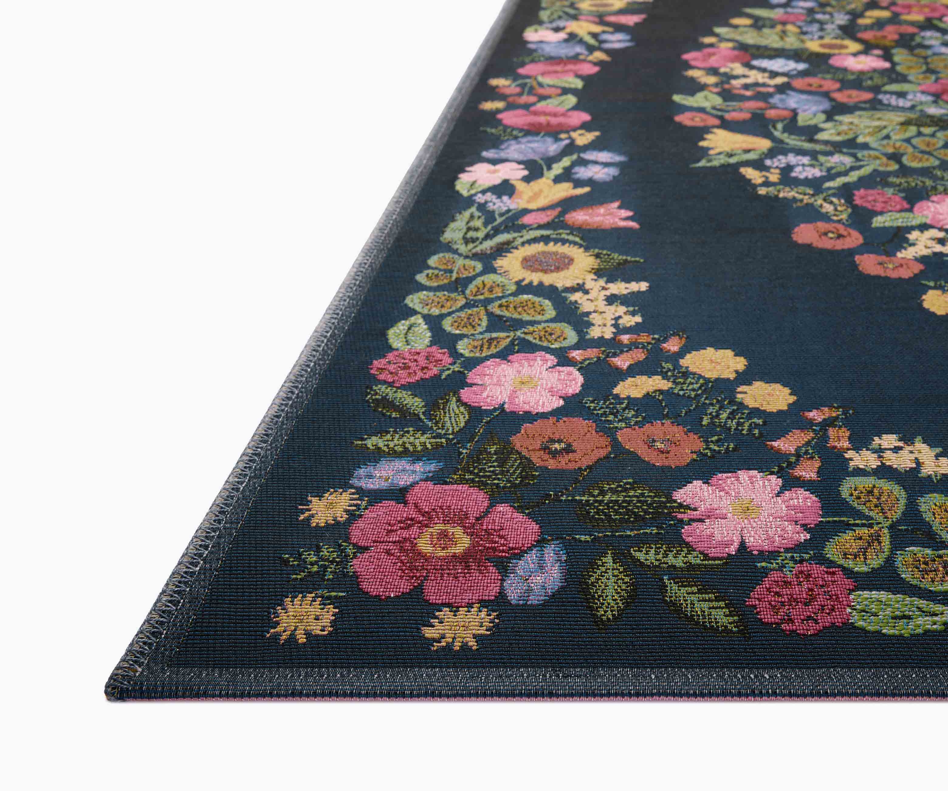  | rug228-02.jpg