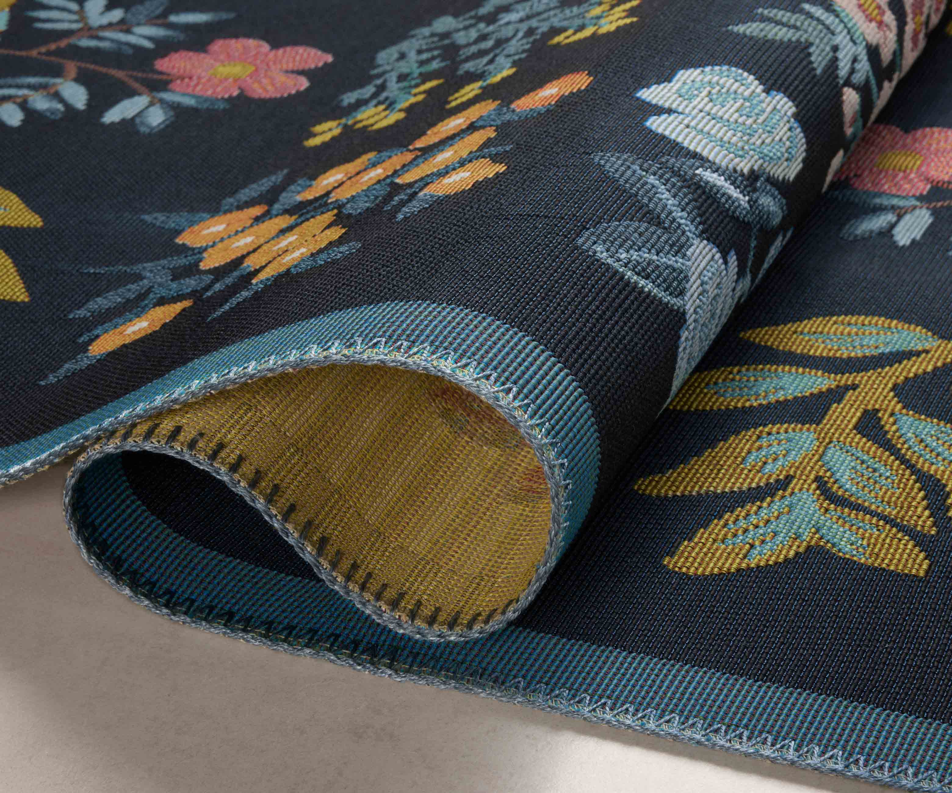  | rug231-04.jpg